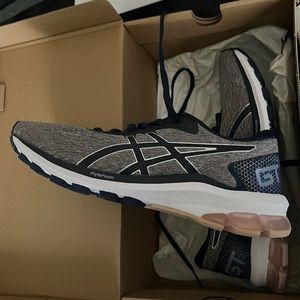 ASICS GT- 1000 9